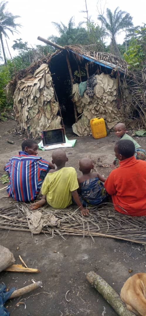 ICM - Congo Pygmy Village - Playing the Jesus Film