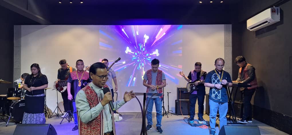 ICM Sarawak SIC Operation Group meeting and prayer, held at GSI Kota Sentosa, Pr Melai is sharing 2