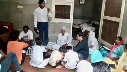 Ps Ranjan is sharing gospel to people at Sana Fellowship Church