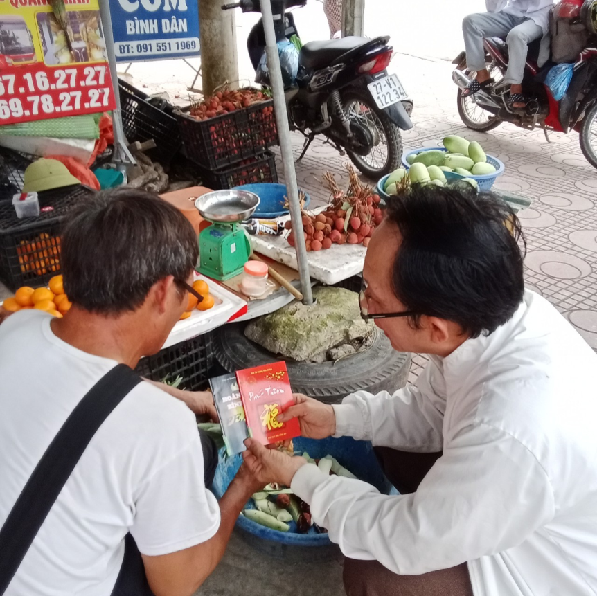 Sharing tracts in the marketplace